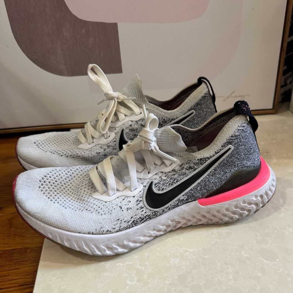 Nike Women's White, Black, and Pink Athletic Sneakers size 9 - Epic React